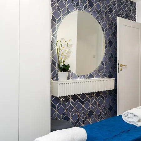 Luxurious Apartment Sikorskiego By Renters Prestige 아파트