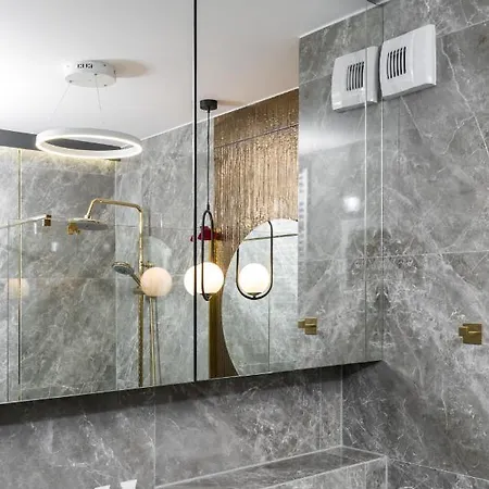 Luxurious Apartment Sikorskiego By Renters Prestige 포즈난